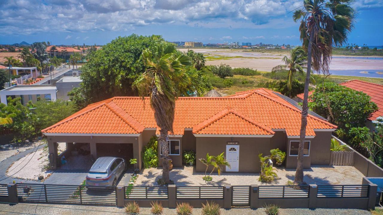 Lama Y Solo Unique Private Room Walking Distance To The Beach Palm Beach Dış mekan fotoğraf