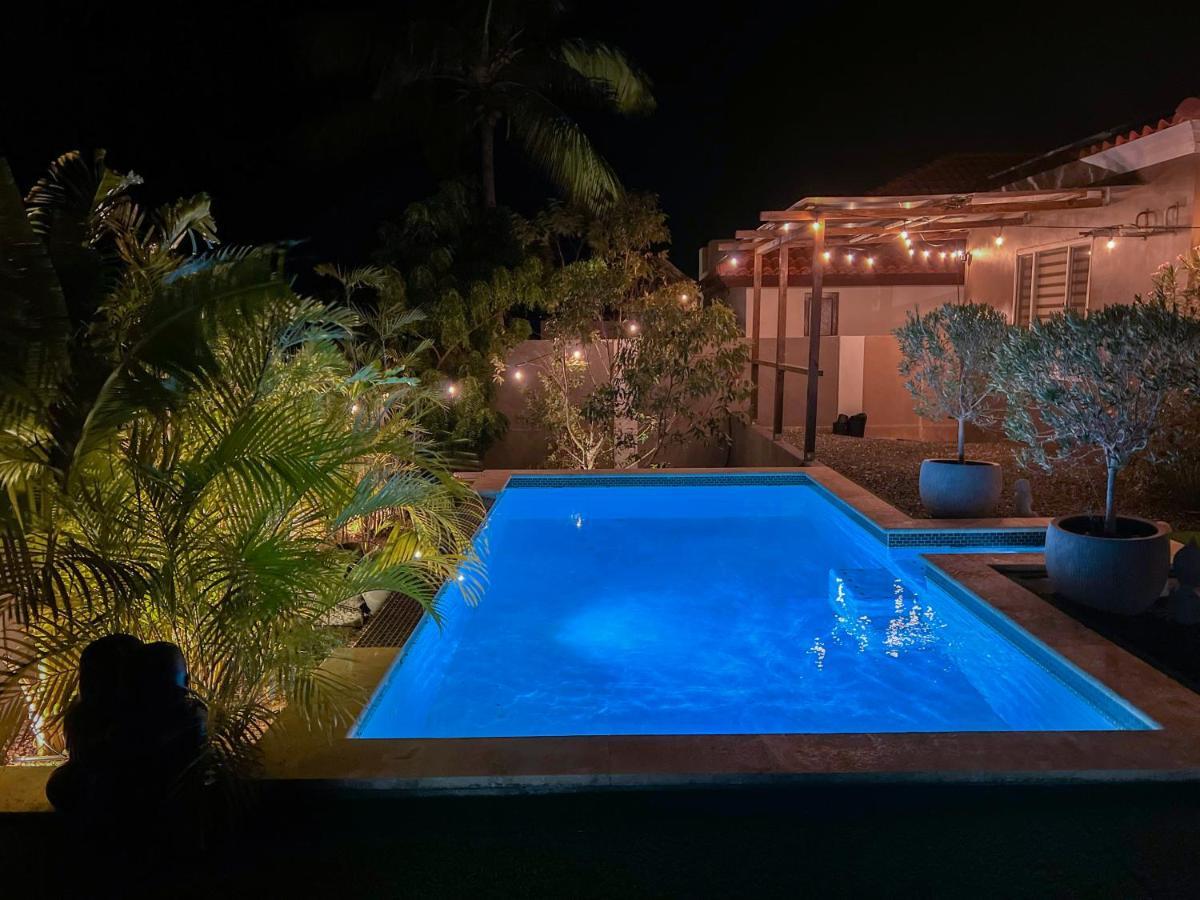 Lama Y Solo Unique Private Room Walking Distance To The Beach Palm Beach Dış mekan fotoğraf